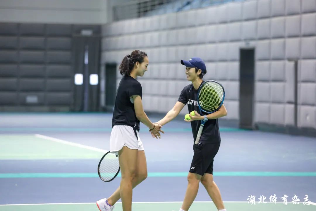 供了展示自 供了展示自