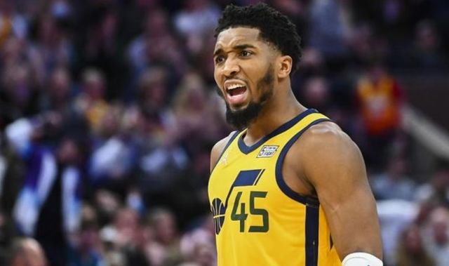 次频繁登上 次频繁登上