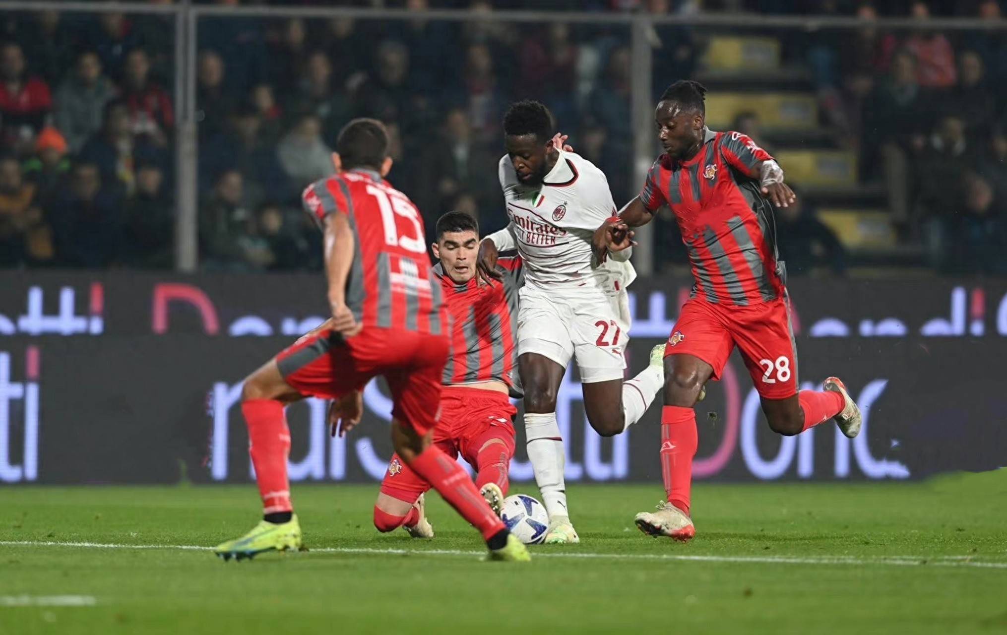 是以更果断 是以更果断